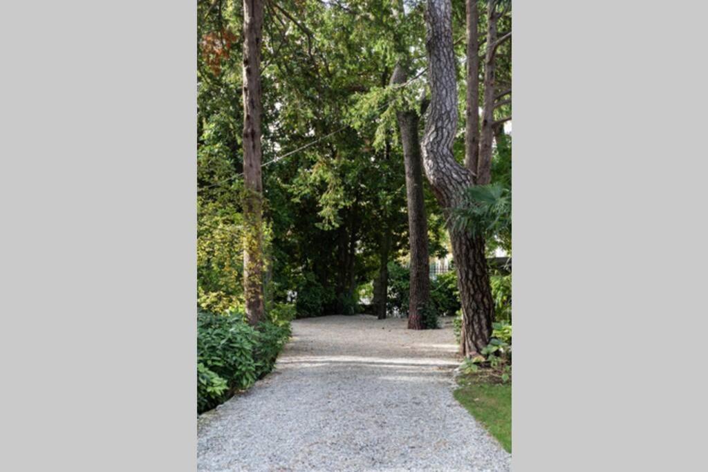 Bilocale Nel Parco Di Villa Erba Cernobbio Exterior photo
